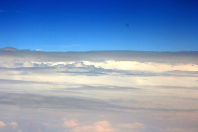 梦想的天空，与天空彩彯和您共同翱翔天空彩天空彩票与你同行免费资料大全