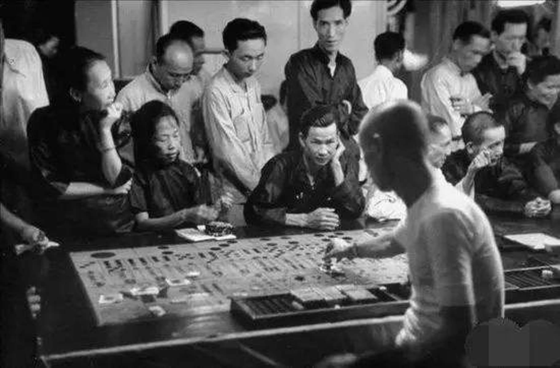 澳门60年代赌场老照片,时光印记下的繁华与变迁1960年的澳门